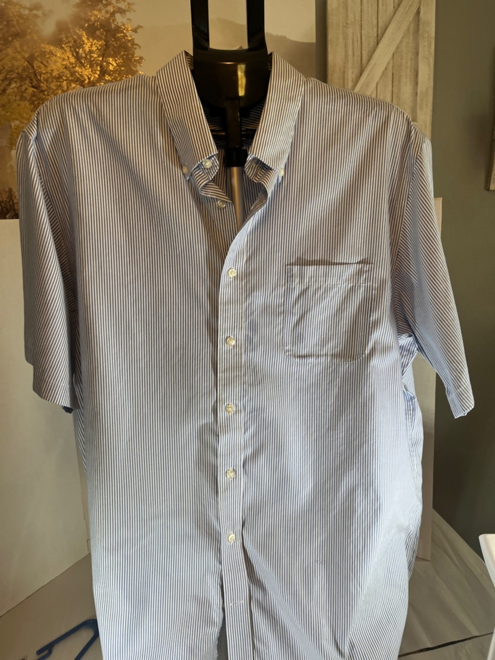 Men's Light Blue Stripe Button-Down Short Sleeve Shirt Lands End 17-1/2” No Iron